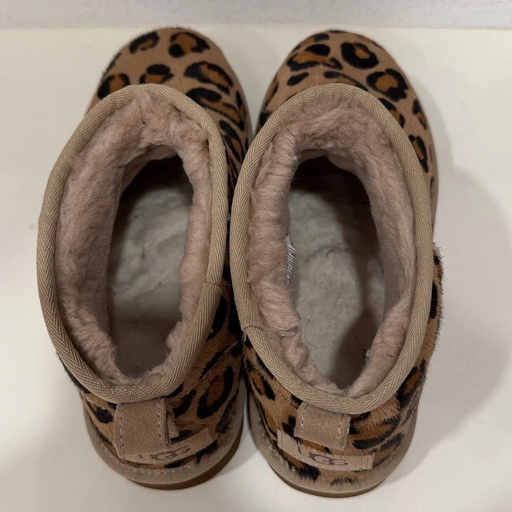 UGG WOMEN'S CALF HAIR LEOPARD ULTRA MINI BOOTIES BOOTS BLACK CHESTNUT LIKE New